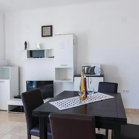 Beautiful In Komarna With Wifi Apartmán Klek